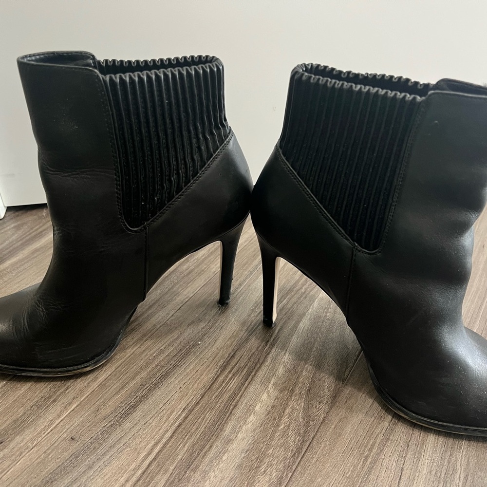 BCBG booties - Picture 6 of 8